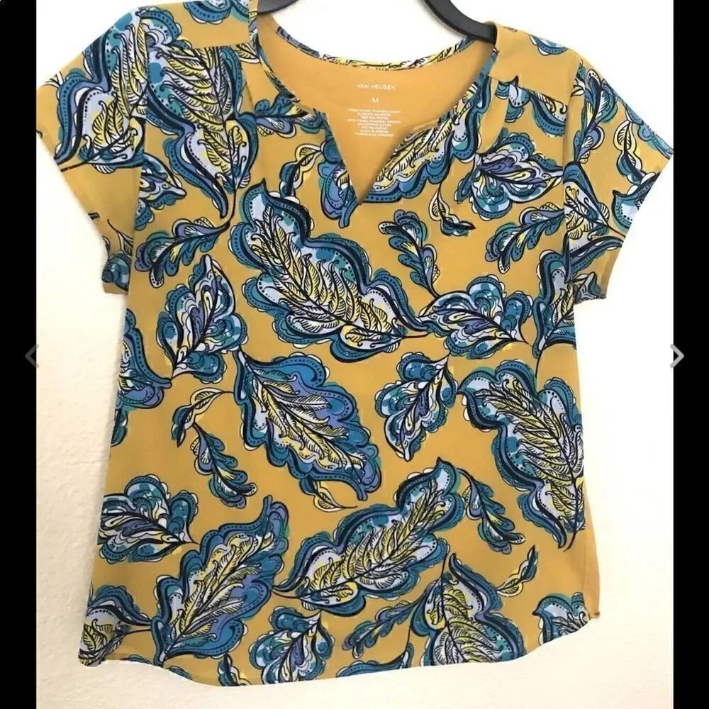 NWOT L Van Heusen floral tee